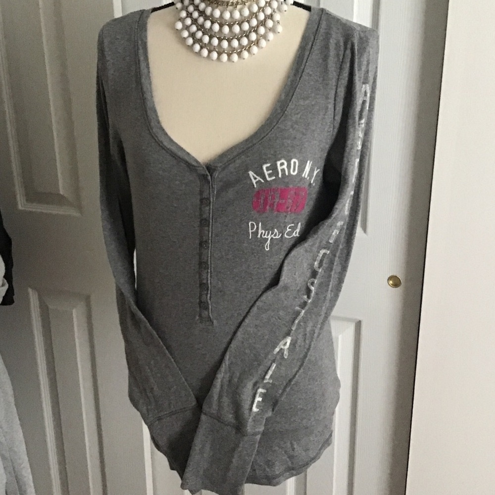 Vintage aero henley tee ls PRICE IS FIRM NO OFFERS